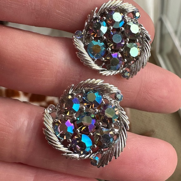 Vintage Jewelry - Vintage Aurora Borealis Earrings
Lisner